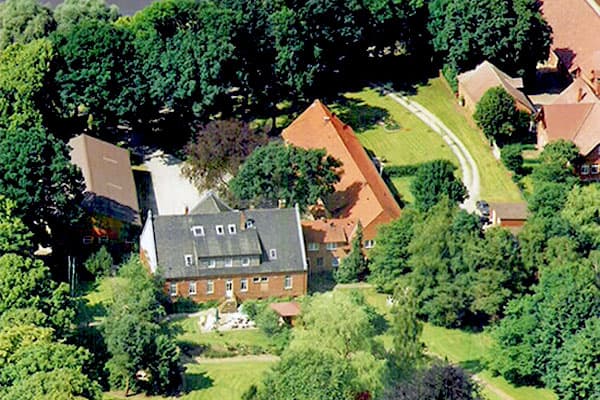 Luftaufnahme des Hotels Allerhof in Frankenfeld
