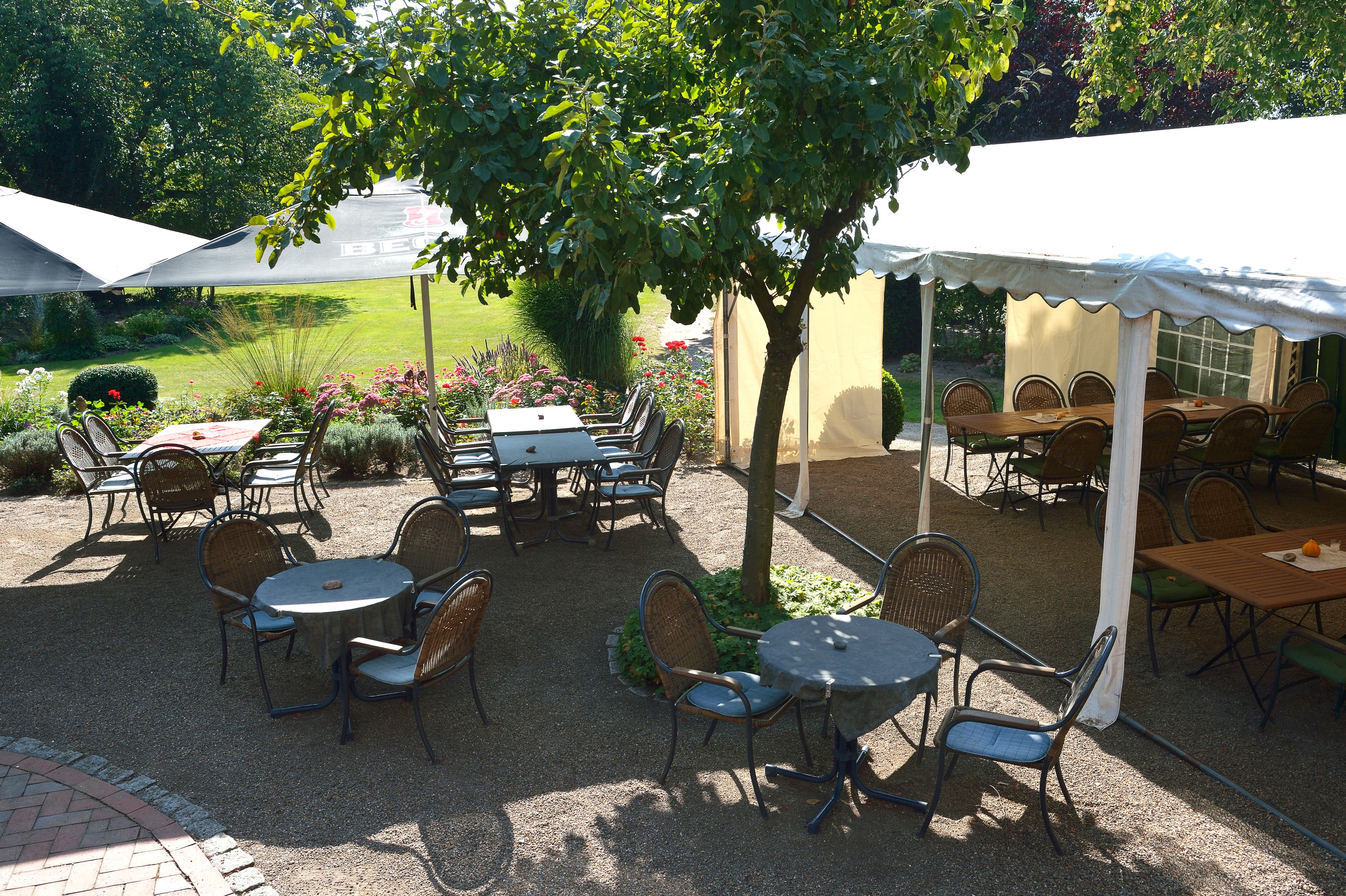 Biergarten des Hotels Allerhof in Frankenfeld