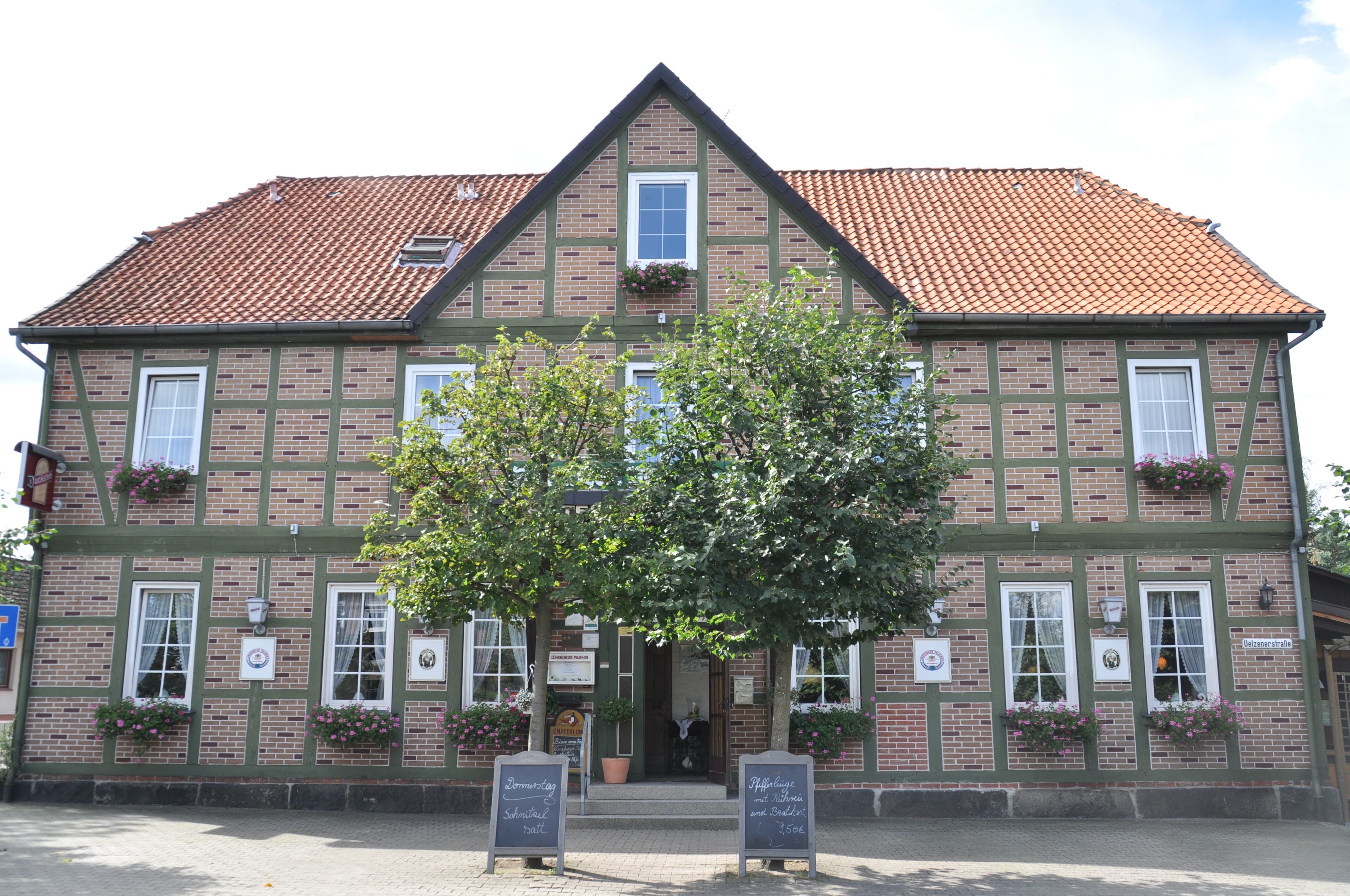 Hausansicht Hotel "Zur alten Wassermühle" Bienenbüttel