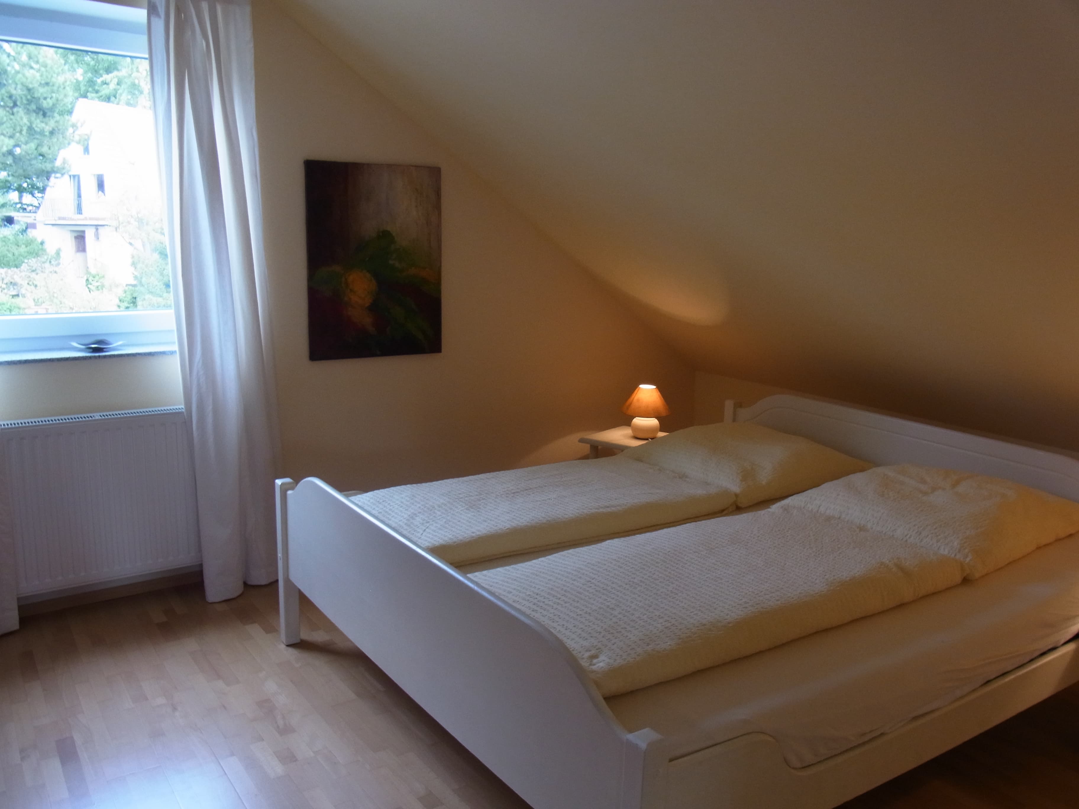 Schlafzimmer in der Ferienwohnung Haus am Schwanenteich in Lüneburg