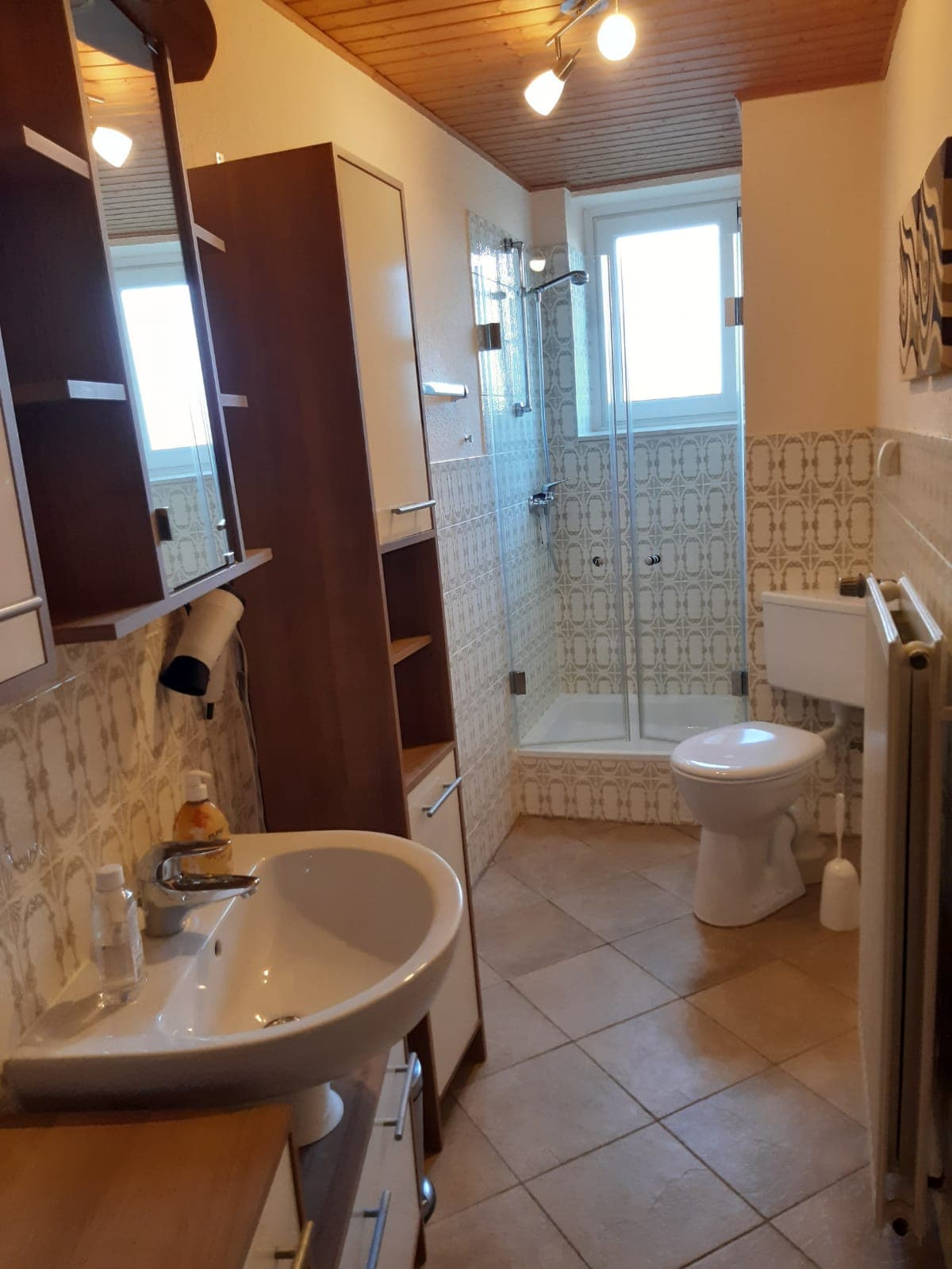 Das Badezimmer in der Ferienwohnung Örtzeblick in Bergen