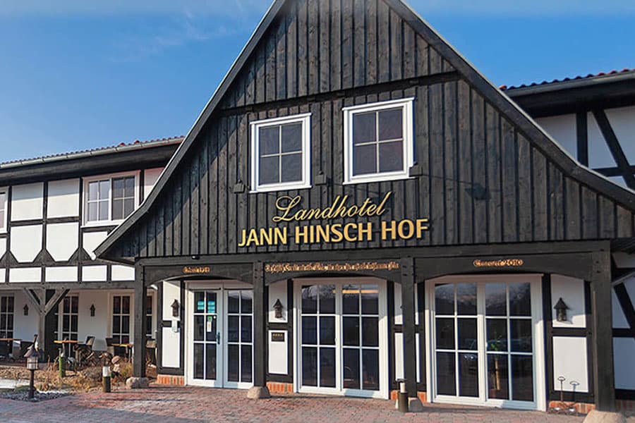 Eingang zum Landhotel Jann Hinsch Hof
