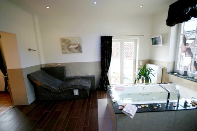 Luxuriöse Heide-Wellness-Suite in Salzhausen