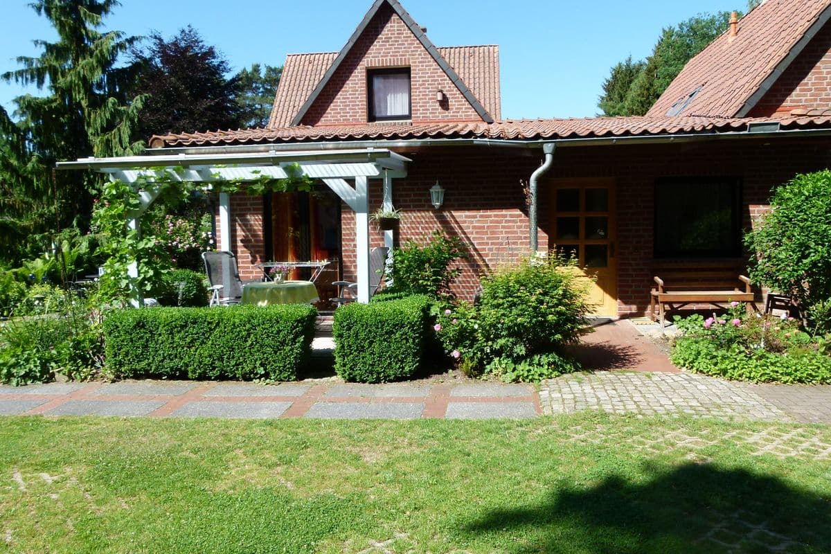 separater Eingang und Terrasse Ferienwohnung Adelheid Winkelmann in Hermannsburg