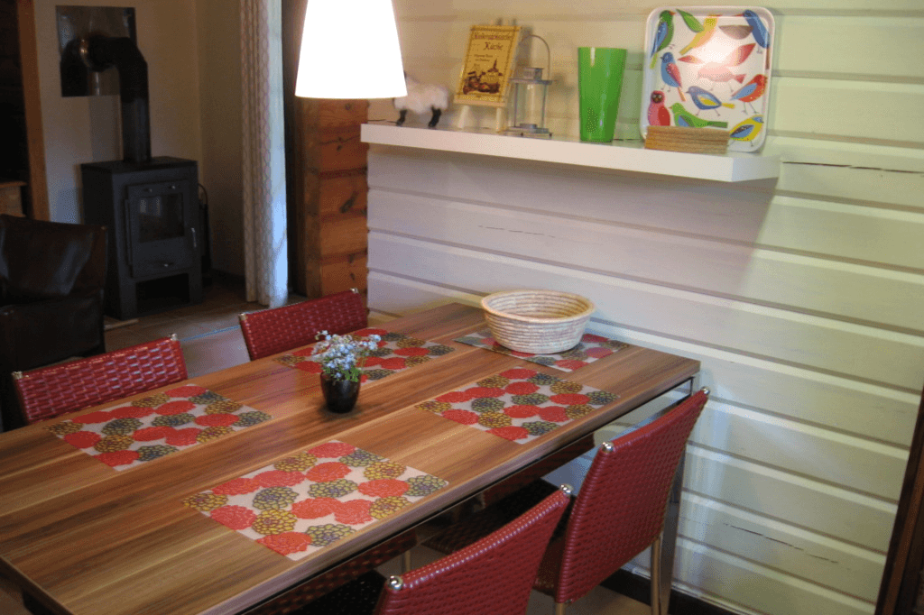 Esstisch Ferienhaus Holzhaus am Heidesee Müden Örtze