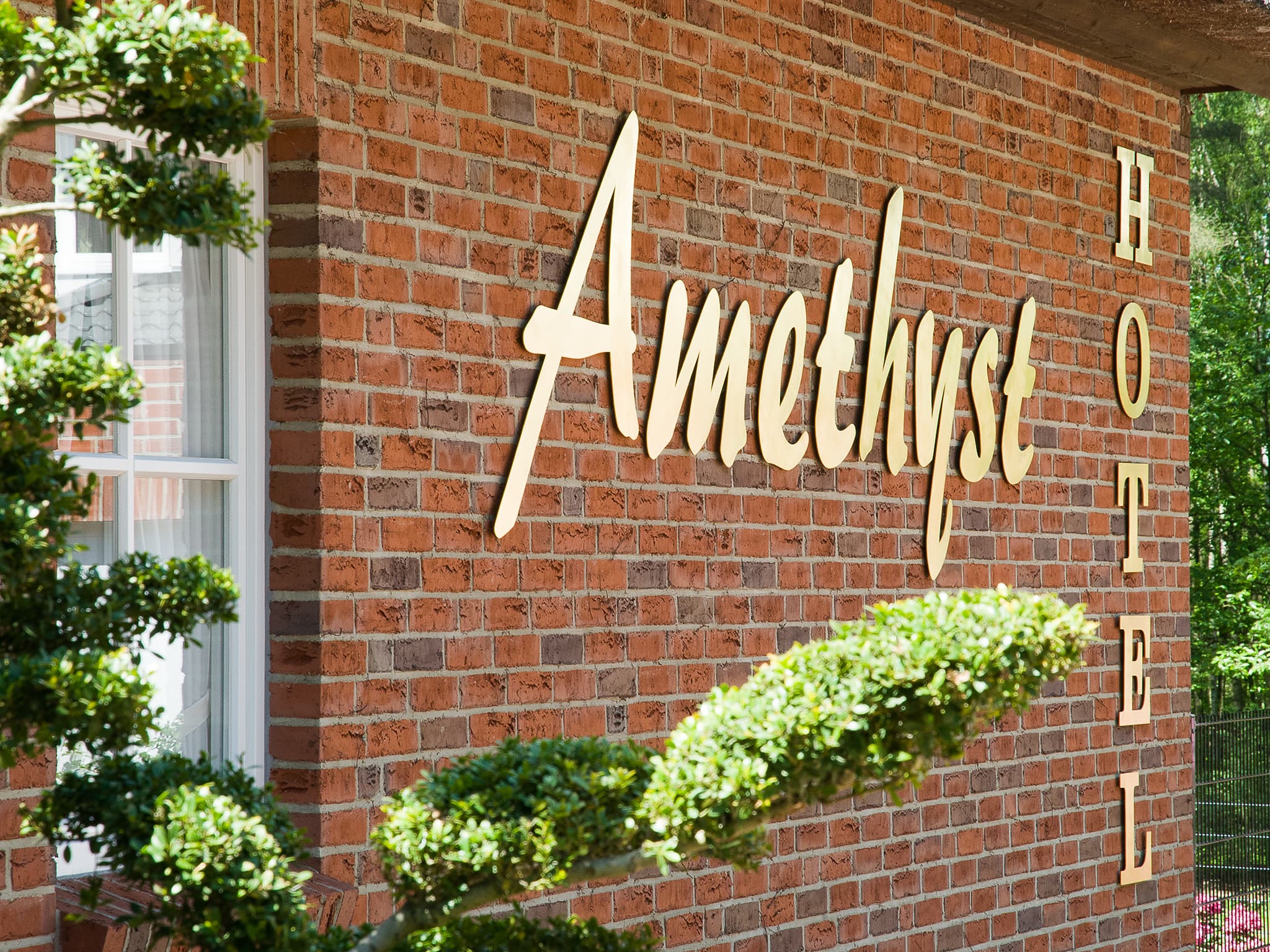 Außenansicht des Amethyst Hotel in Lüneburg