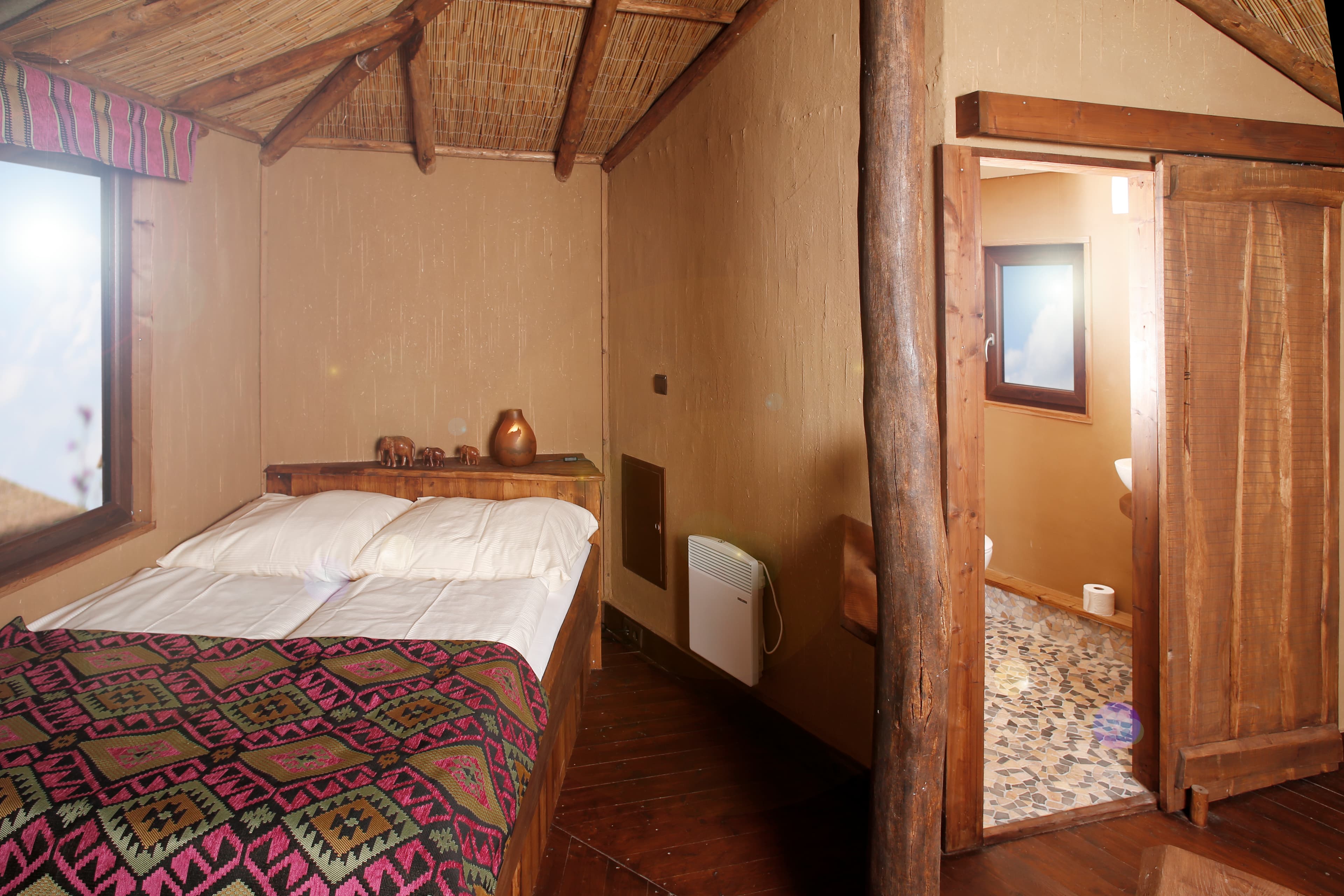 Masai Mara Lodges im Serengeti-Park Bett