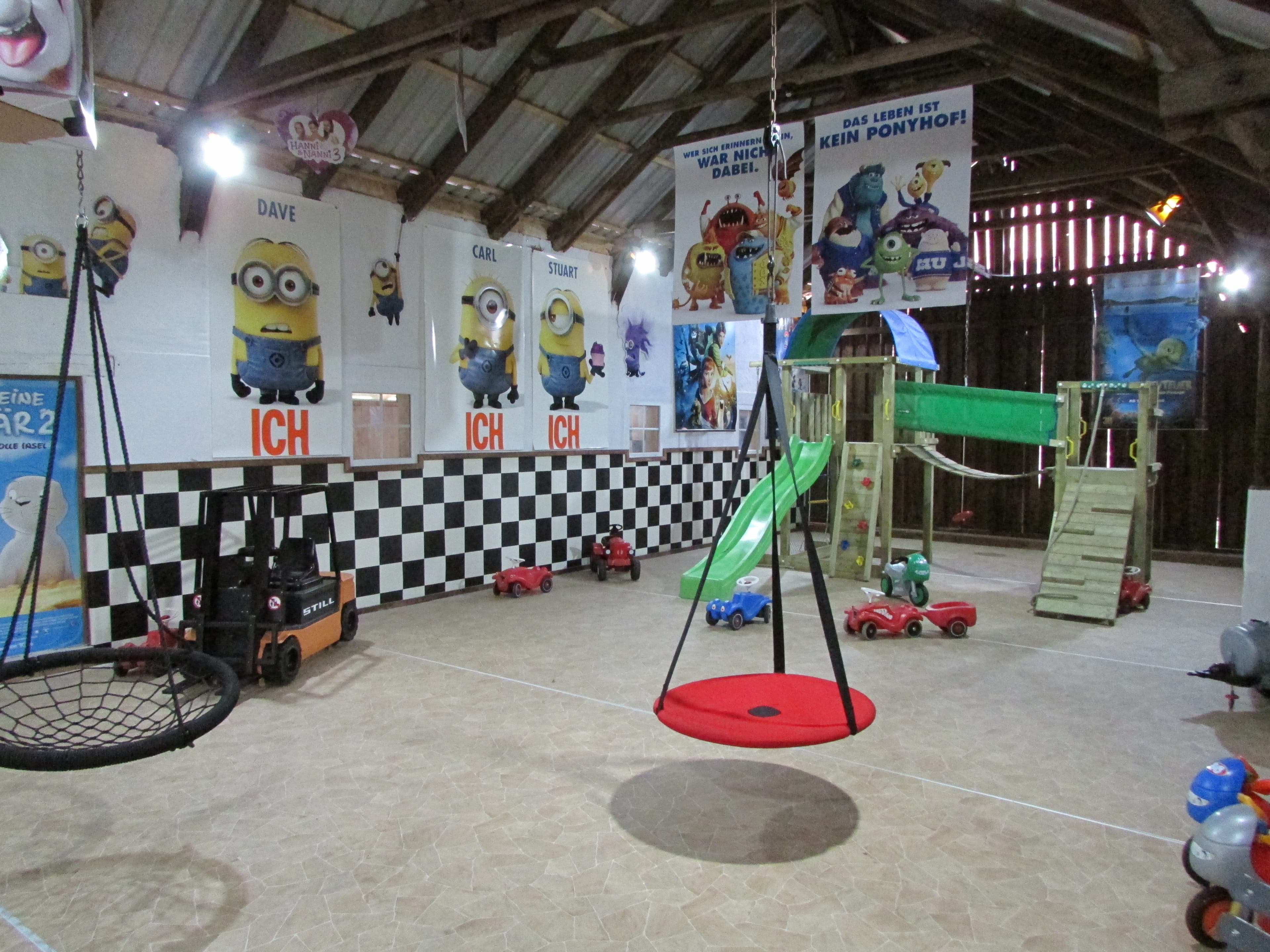 Indoor Spielscheune der Ferienwohnungen Gut Grasbeck in Walsrode