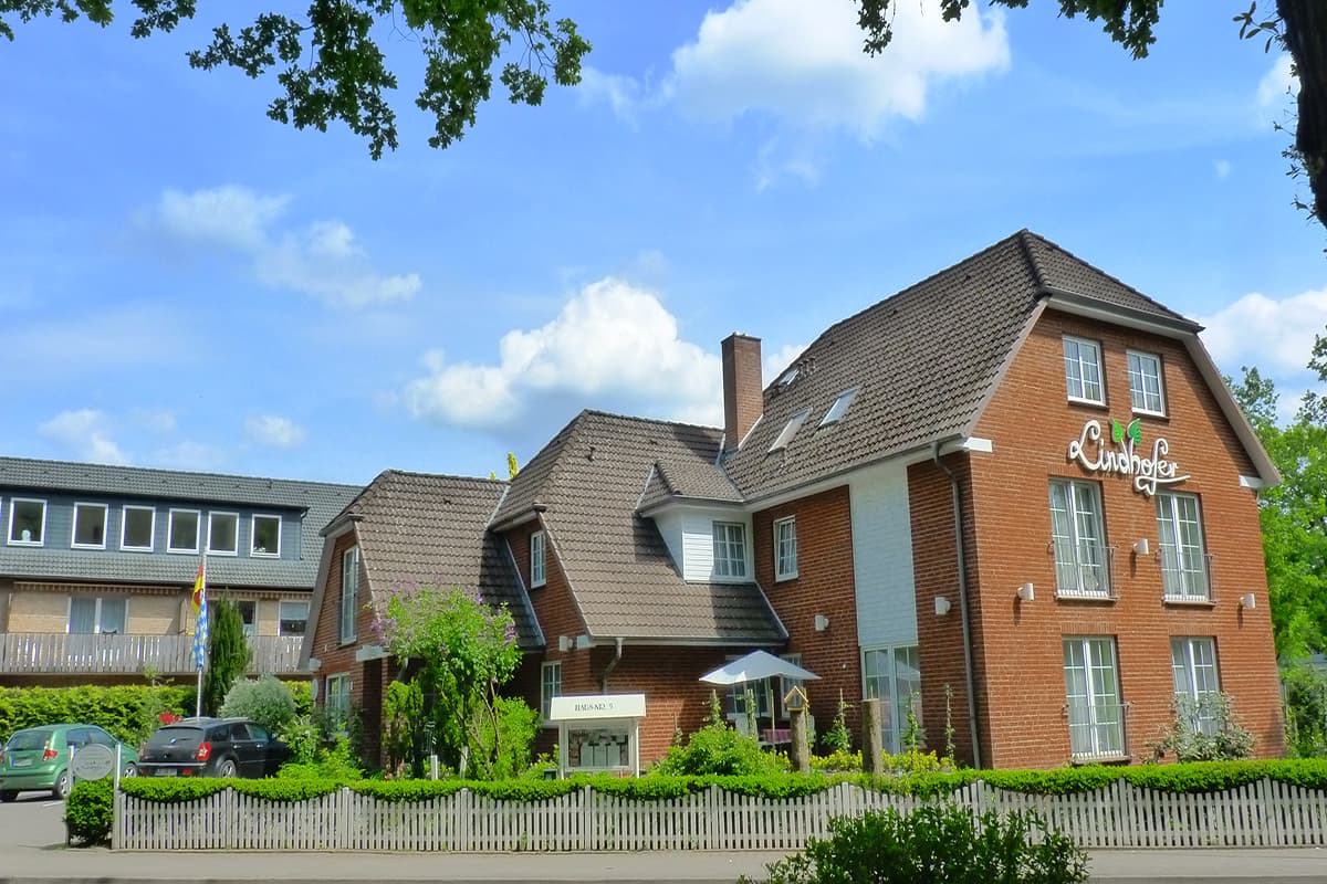 Ferienwohnungen Pension LindhoferApartments Pension LindhoferFerielejligheder Pension LindhoferVakantiewoningen Pension Lindhofer