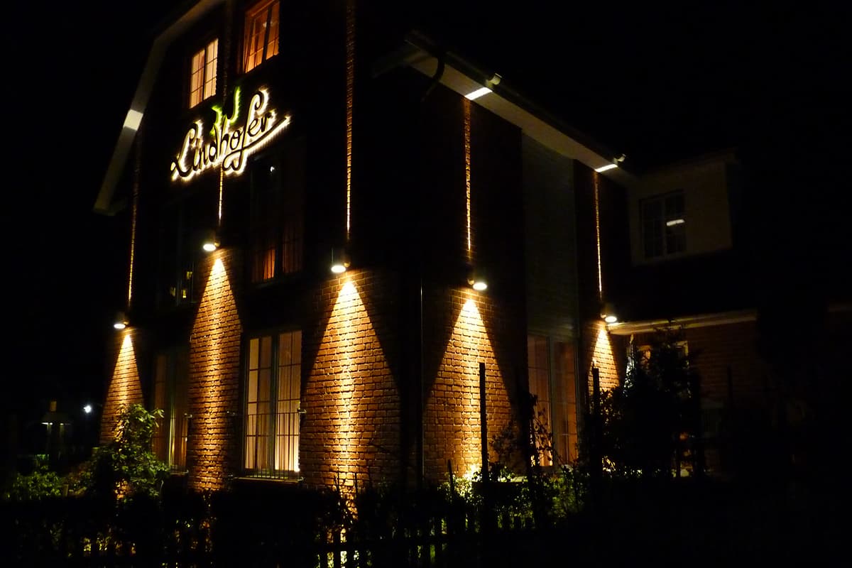 Ferienwohnungen Pension LindhoferApartments Pension LindhoferFerielejligheder Pension LindhoferVakantiewoningen Pension Lindhofer