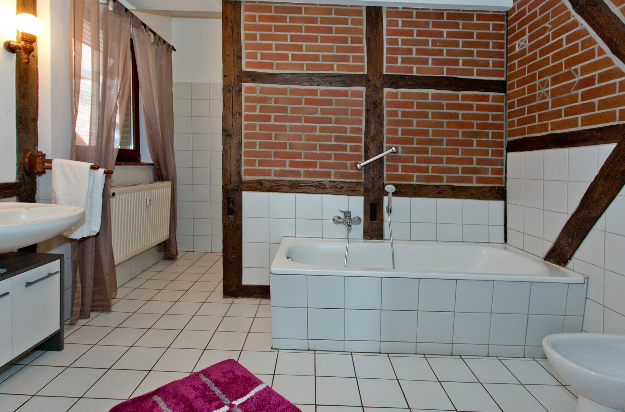 Badezimmer in der Ferienwohnung Zum Kaminzimmer in Toppenstedt