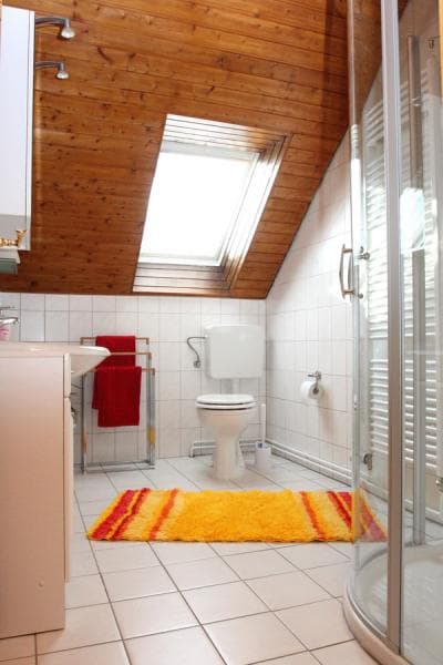 Badezimmer in der Ferienwohnung Albrecht in Bergen