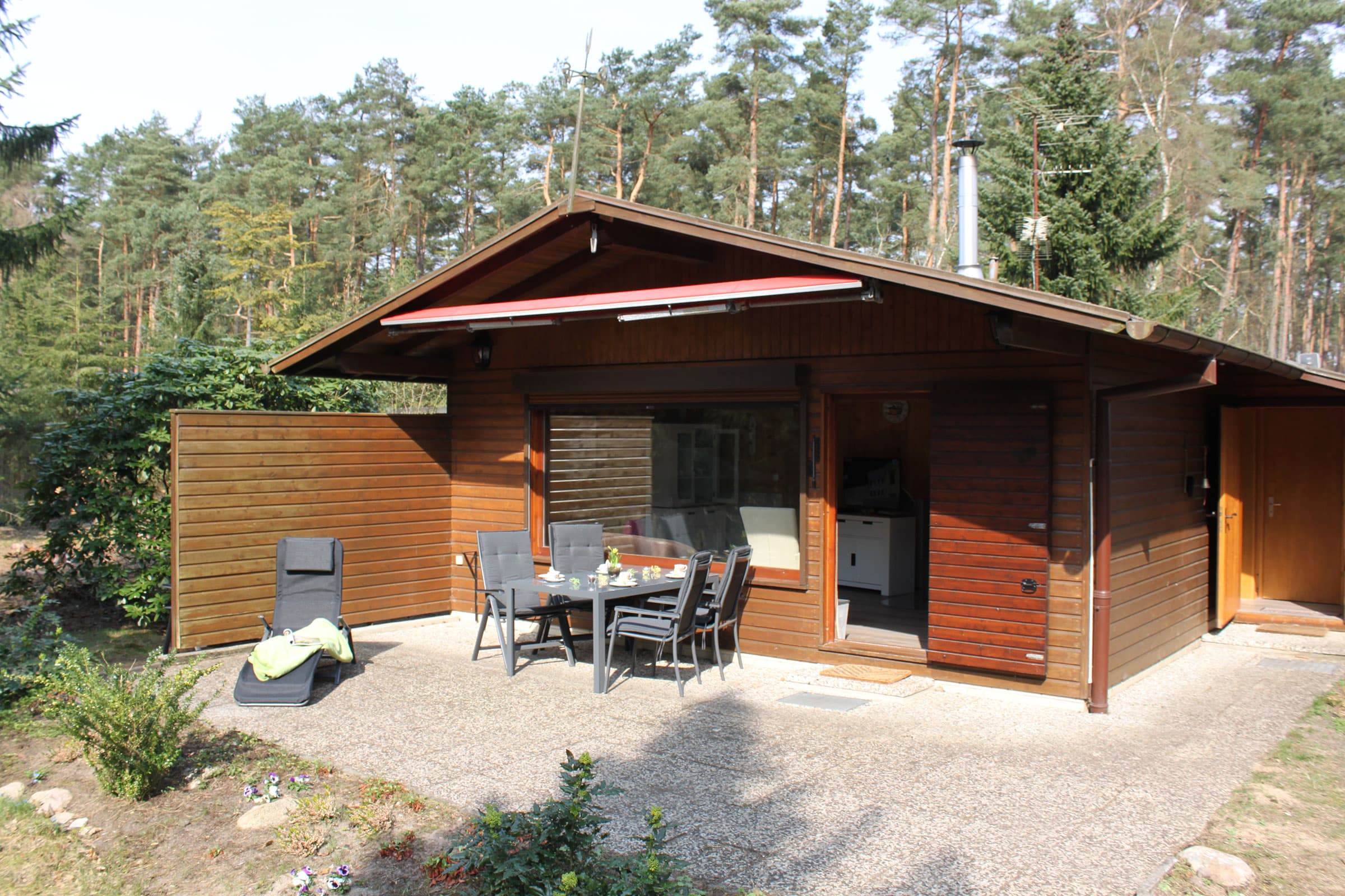 Aussenansicht mit Terasse Ortheide 68