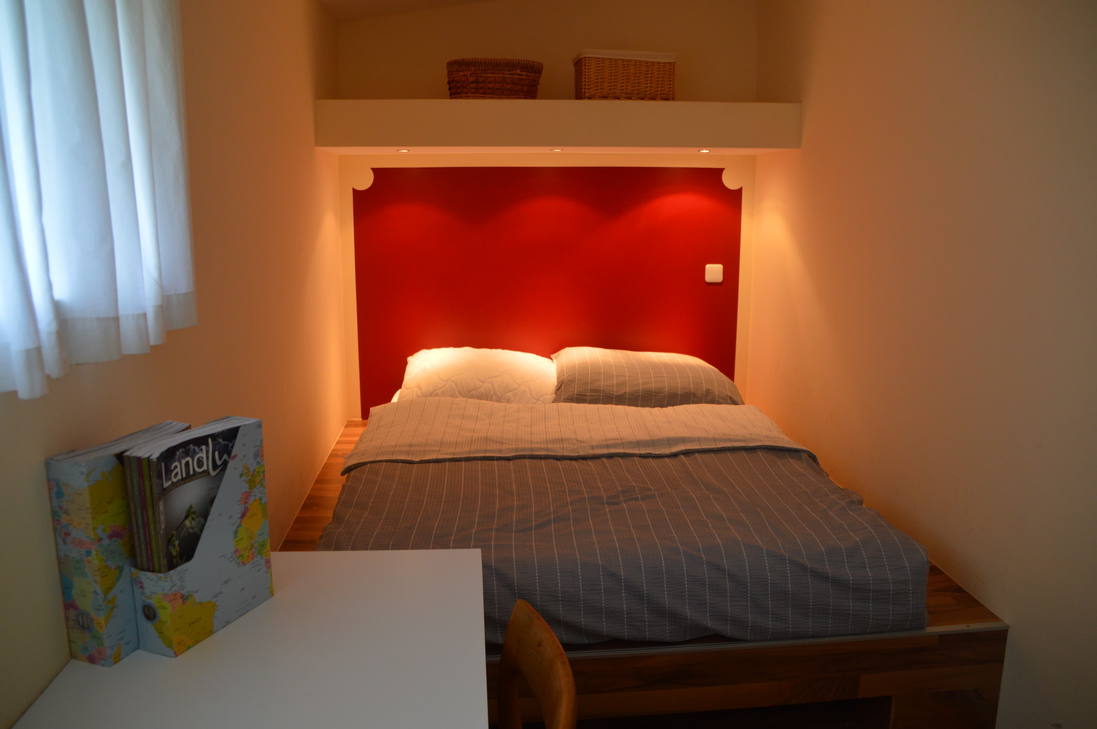 Schlafzimmer mit Doppelbett