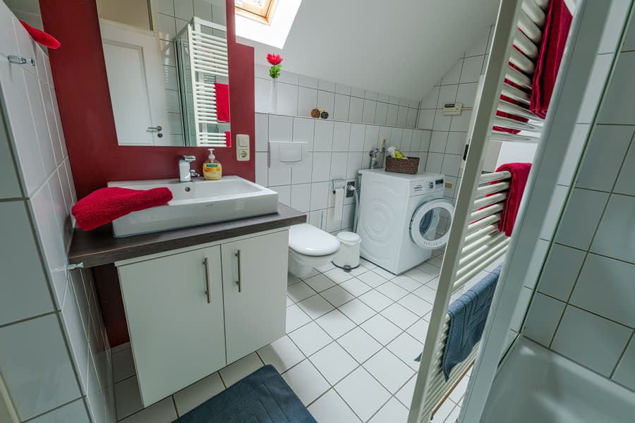 Bad oben mit Dusche Ferienwohnung 2