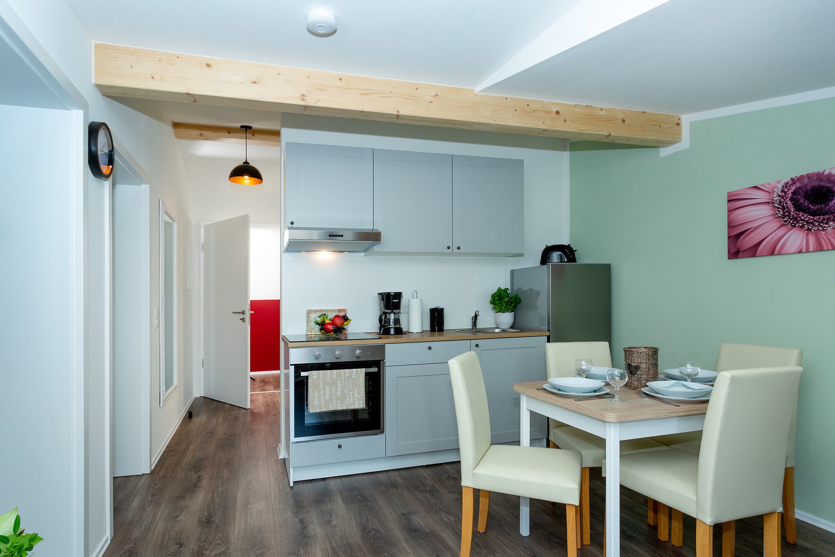 Wohn- und Esszimmer in der Ferienwohnung Zur Heideblüte in Toppenstedt