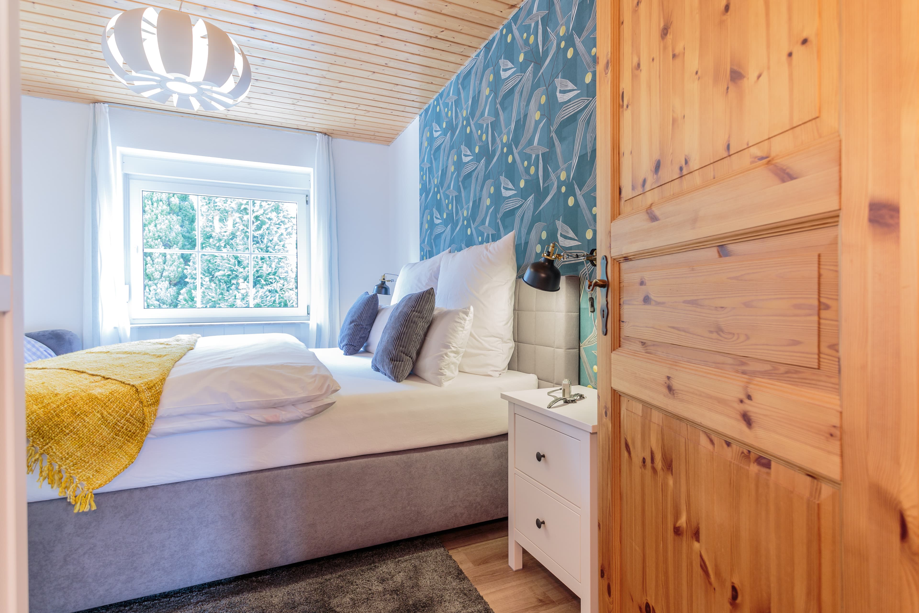 Kann mit 1 Doppelbett oder 2 Einzelbetten ausgestattet werden Ferienwohnungen Zedernweg