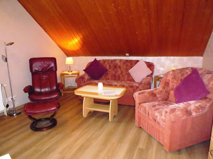 Wohnzimmer in der Ferienwohnung am Wald Unterlüß