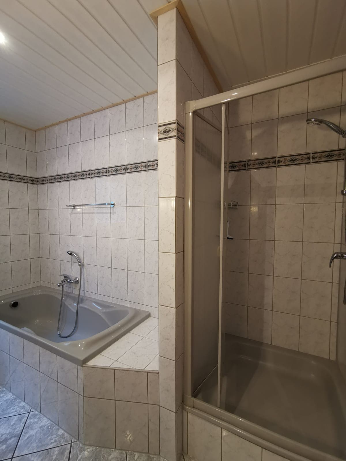Badezimmer in der Ferienwohnung Zur großen Buche in Munster