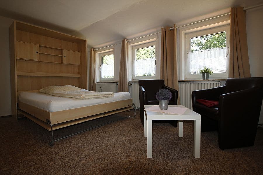 Schlafzimmer in den Ferienwohnungen Peters in Müden