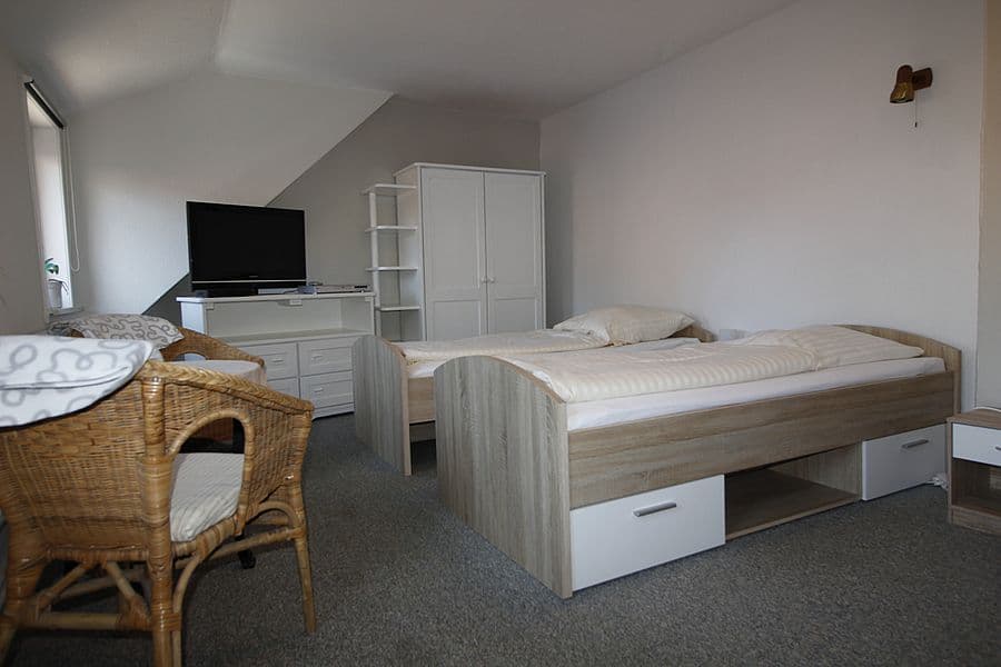 Schlafzimmer in den Ferienwohnungen Peters in Müden