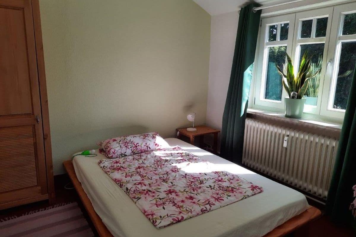 Schlafzimmer in der Ferienwohnung Facettenreich in Bergen