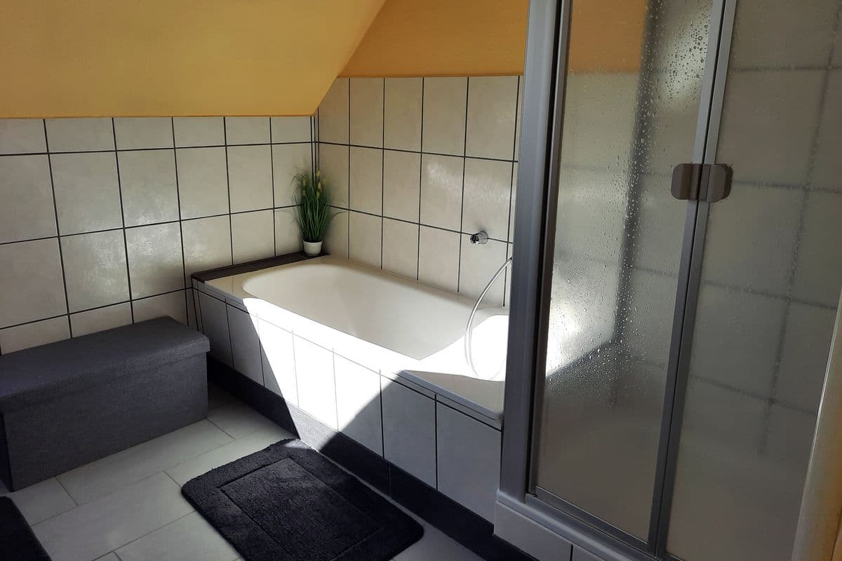 Badezimmer in der Ferienwohnung Facettenreich in Bergen