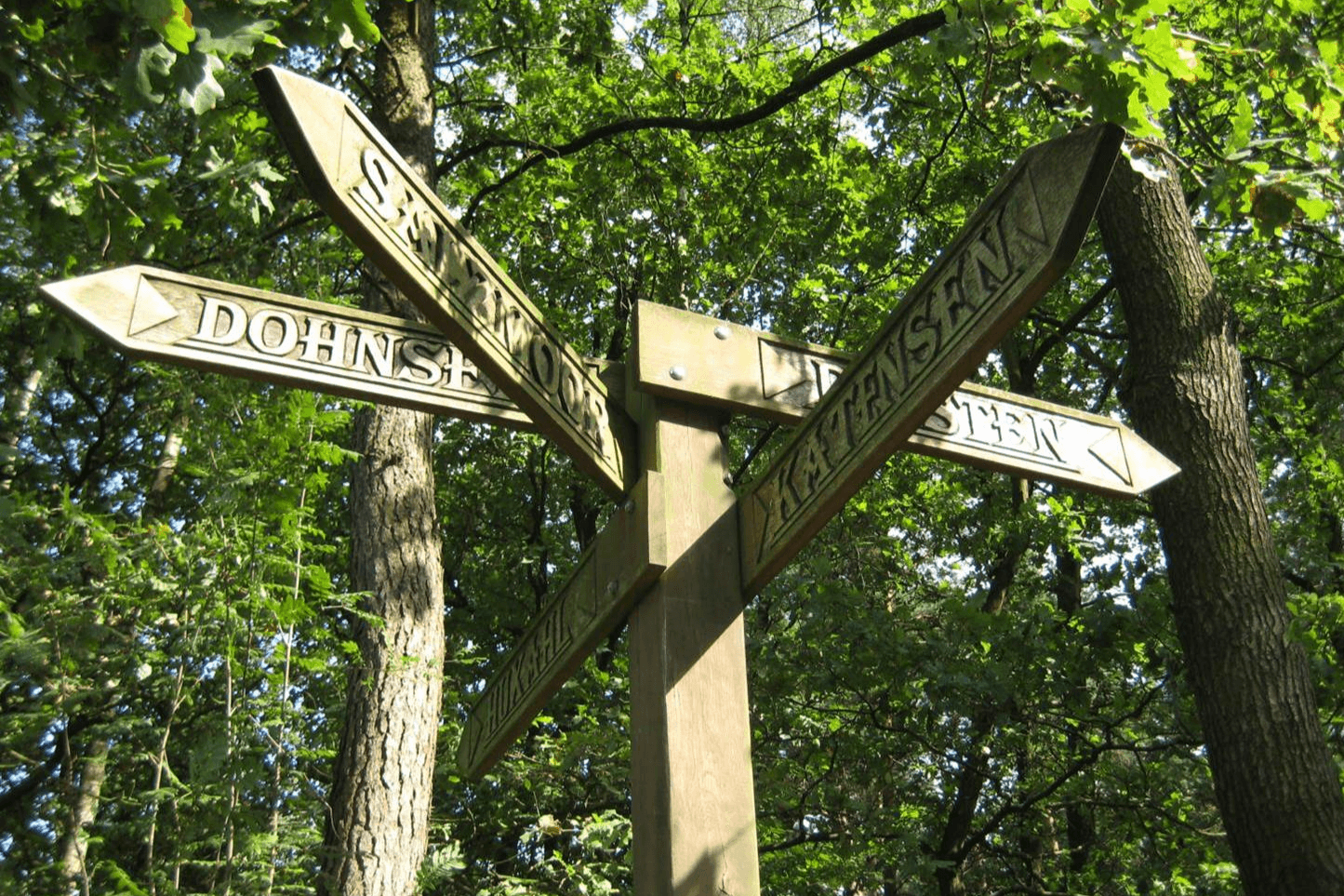 Wegweiser Richtung Salzmoor bei Bergen