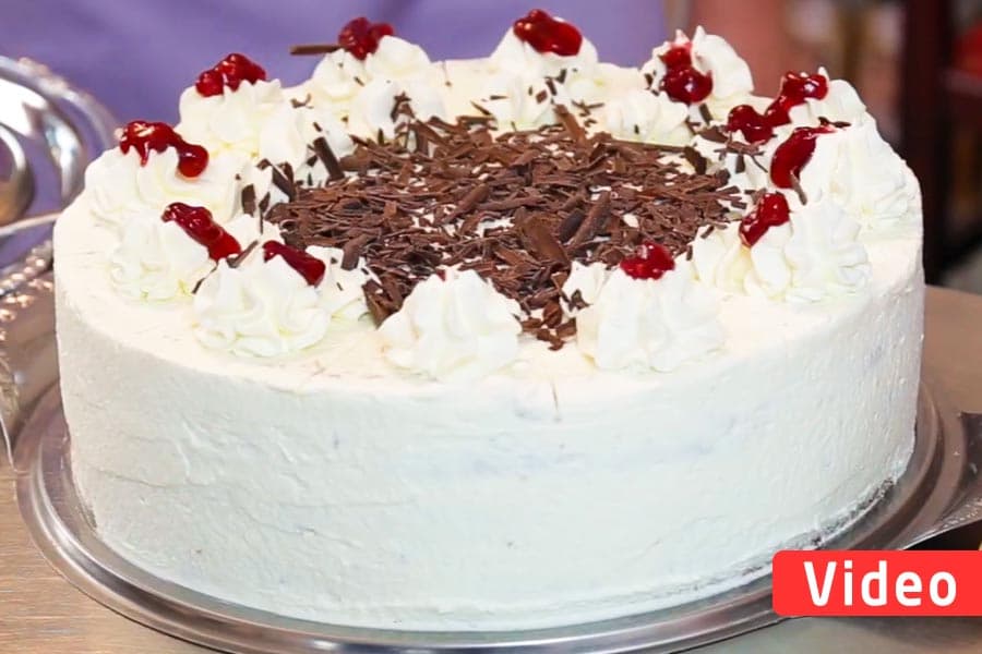 eins der beliebtesten buchweizen rezepte aus der lüneburger heide ist die buchweizentorte