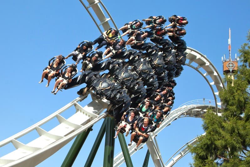 HeidePark Freizeitpark Flug der Dämonen Achterbahn