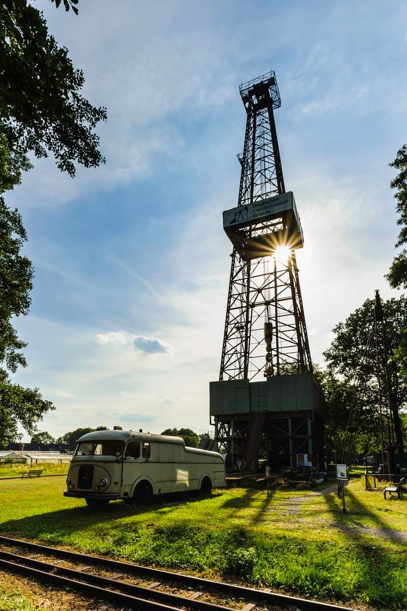 Das Erdölmuseum in Wietze liegt am Aller RadwegThe petroleum museum in Wietze is located on the Aller cycle pathOliemuseet i Wietze ligger på Aller-cykelstienHet petroleummuseum in Wietze ligt aan het Aller fietspad