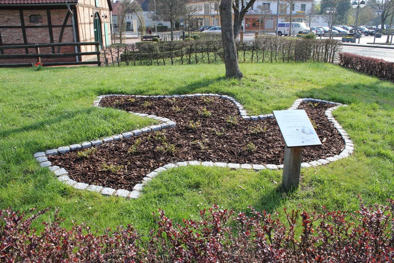 Anne Frank Friedensbeet in Bergen