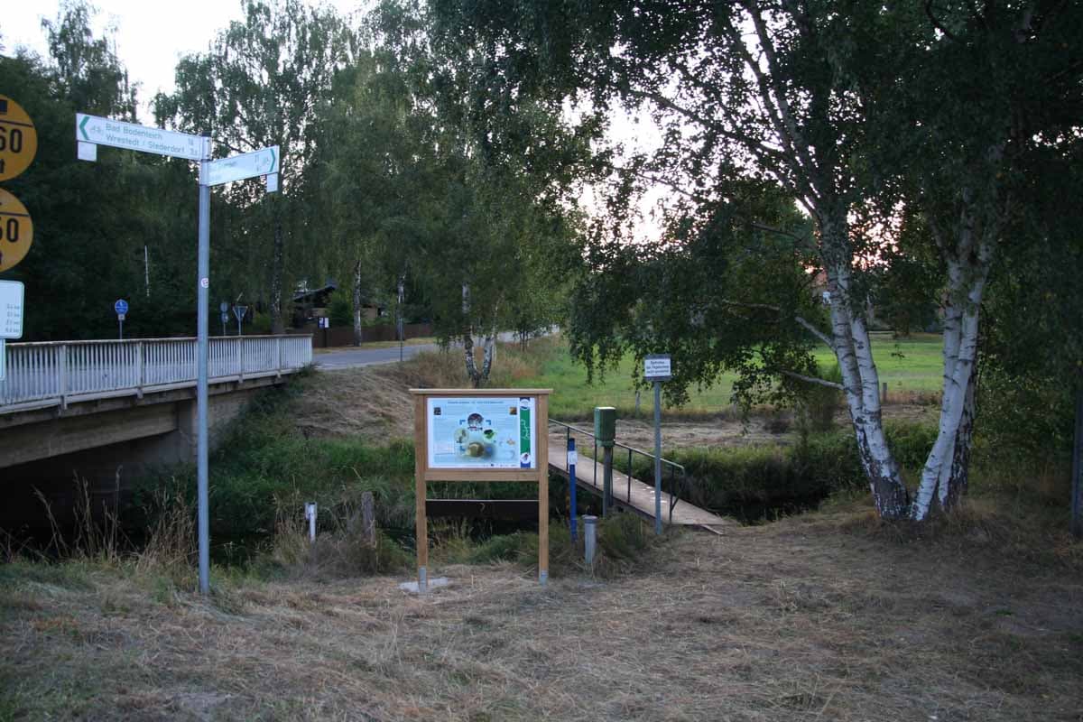 Naturinformationstafel in Niendorf II