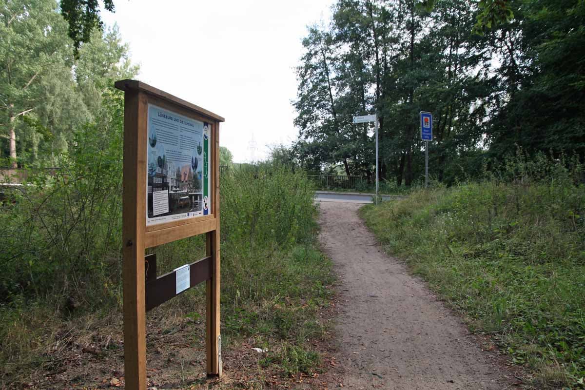 Naturinformationstafel in Lüneburg bei der Roten Schleuse