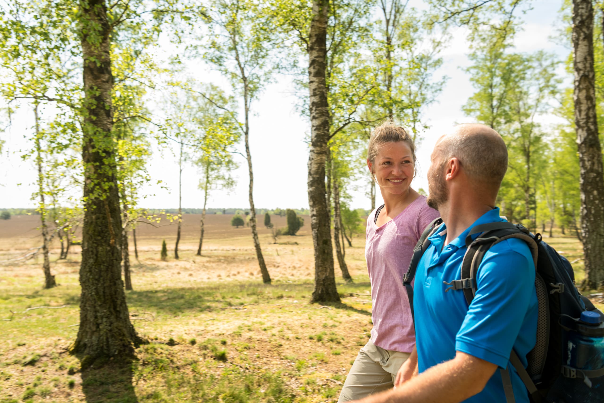 Wanderer in der Oberoher Heide Heidschnuckenweg