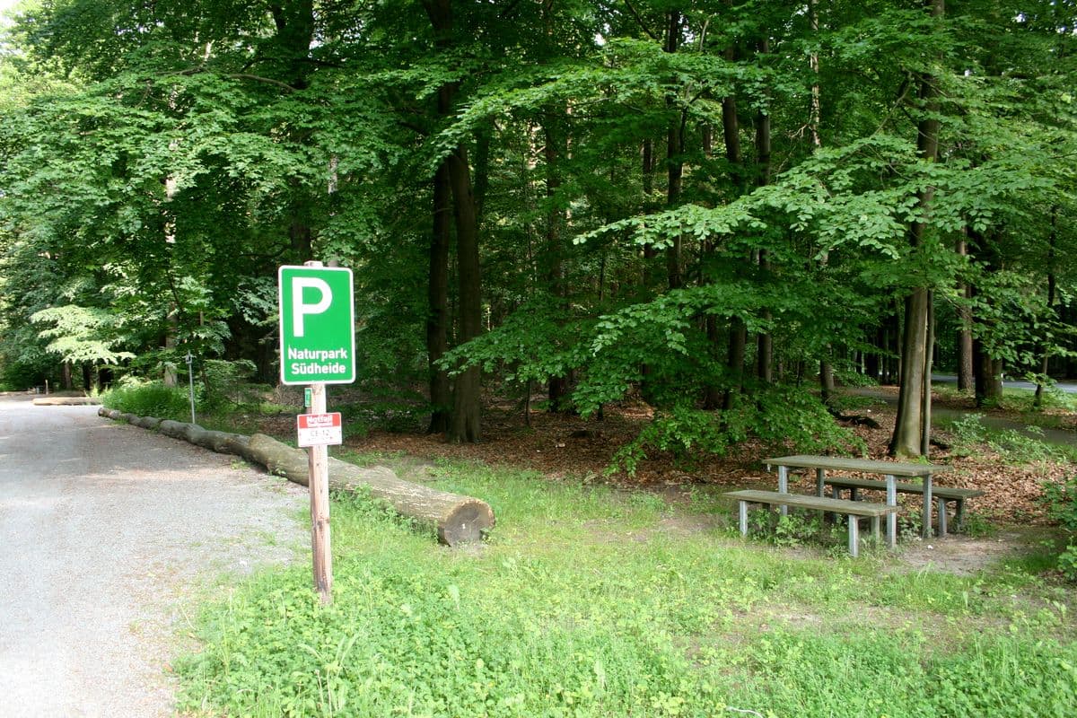 Rastplatz am Wanderparkplatz Lüßwald