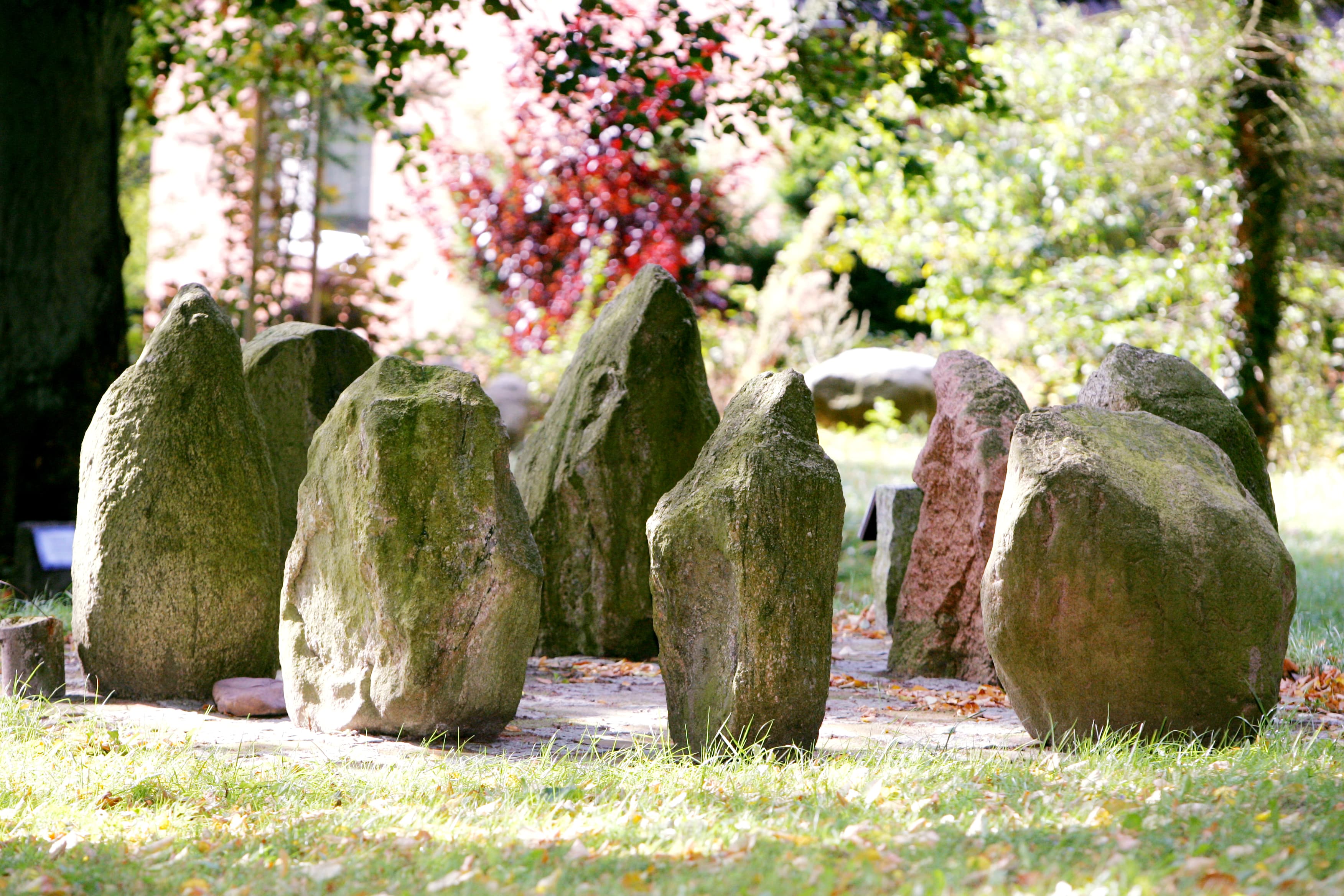 Eine Sehenswürdigkeit in Egestorf ist der Steingarten
