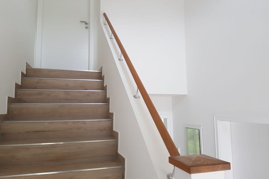 Treppe zum Obergeschoss des Ferienhauses Bendestorf