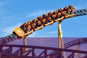 Freizeitparks in der Lüneburger Heide wie Heide Park soltau oder Serengeti Park