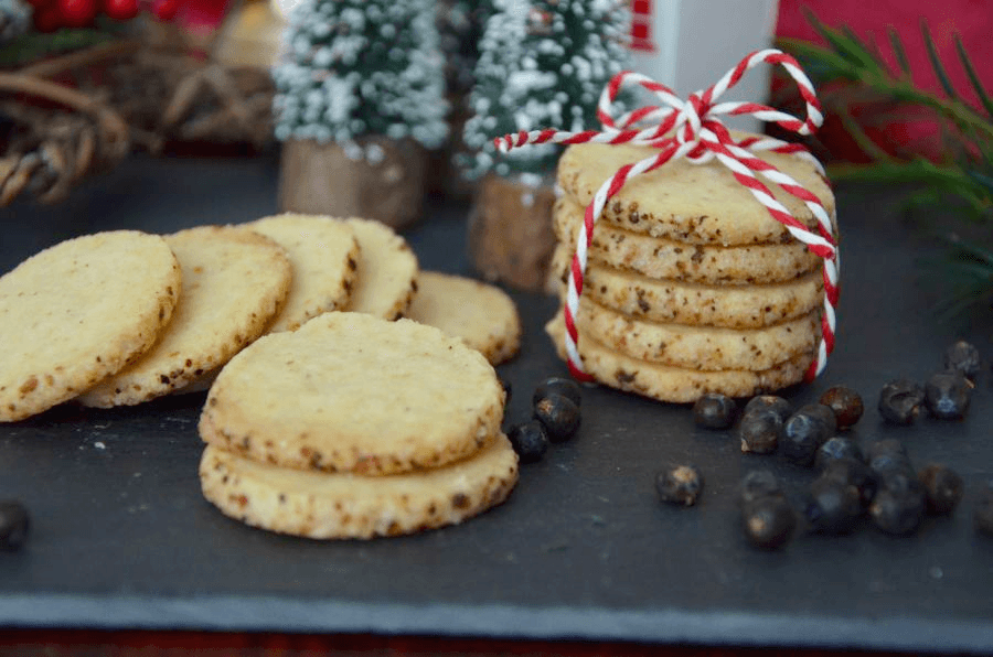 Knusprige Heidesand Plätzchen mit Wacholder gewürzt