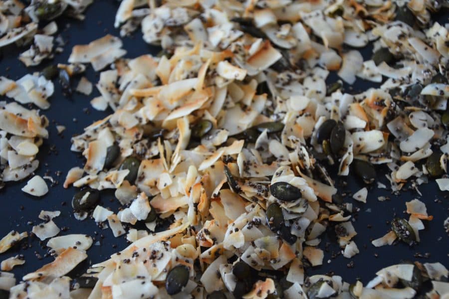 Selbstgemachtes Kokos-Granola
