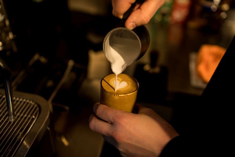 Kaffee in der Gastwirtschaft TO HUUS in Lüneburg