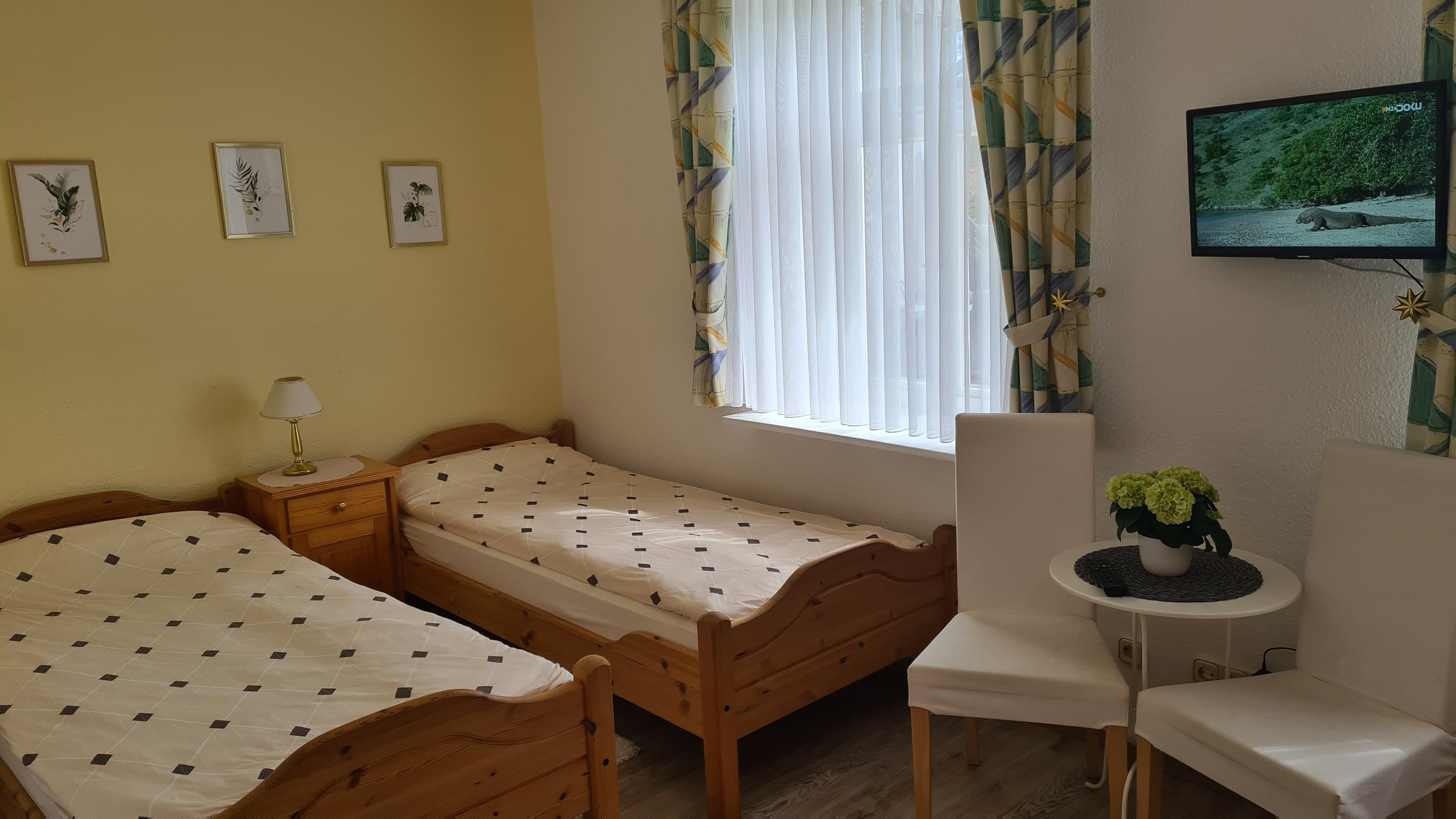 Zweibett-Zimmer in der Ferienwohnung Lünzmann in Walsrode