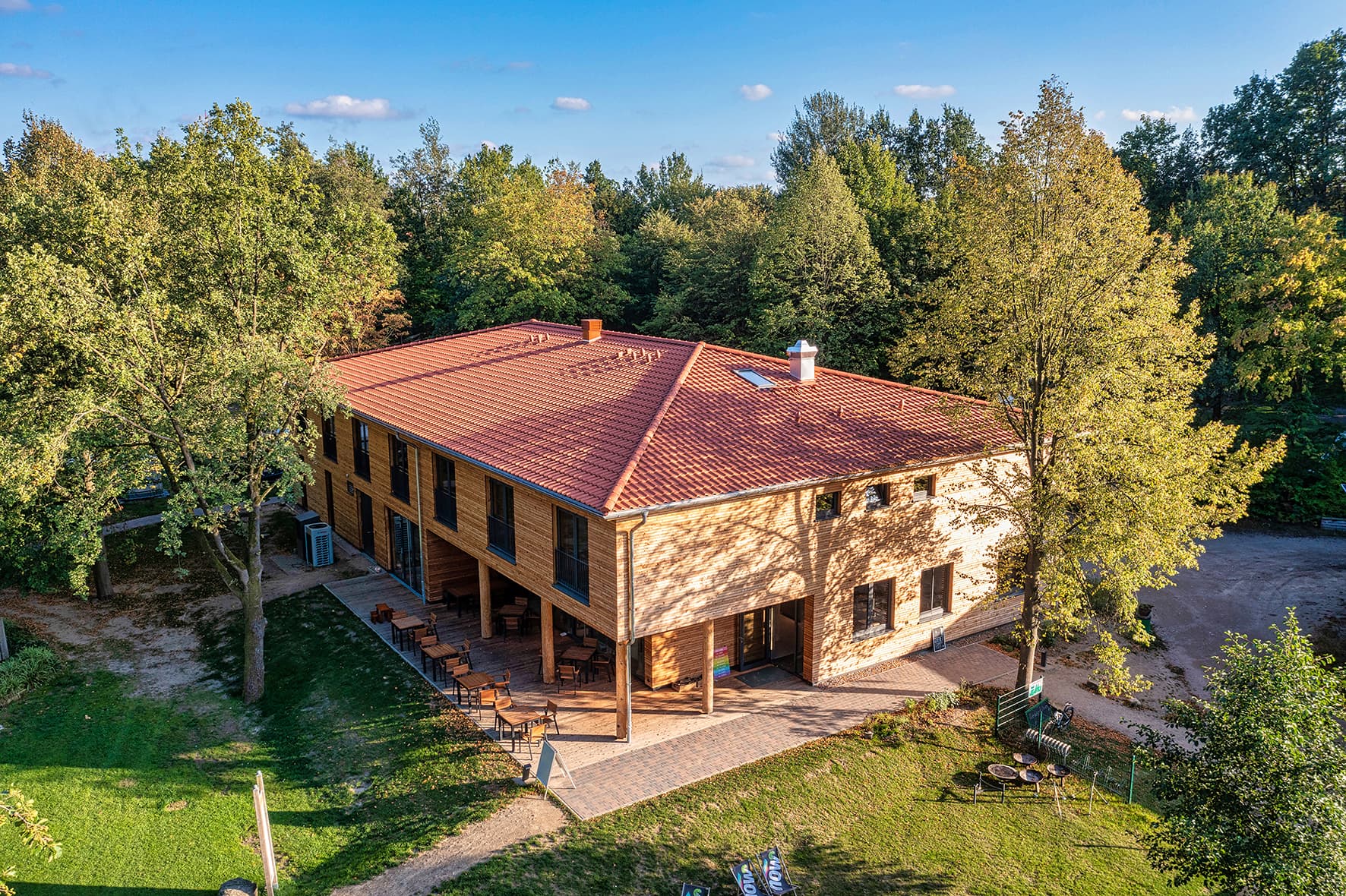 Ein Hotel mitten in der Natur und ohne den lästigen Lärm von Verkehr. Wie schön!