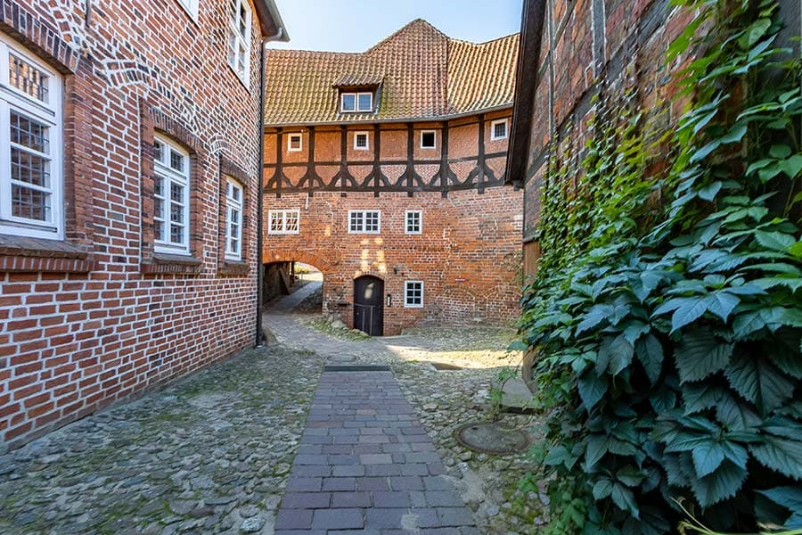 Vorderer Bereich des Klosters Luene