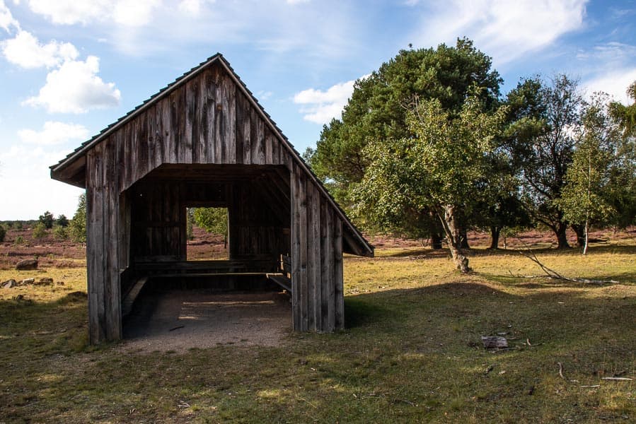 Die Röders Heide verfügt über eine Schutzhütte