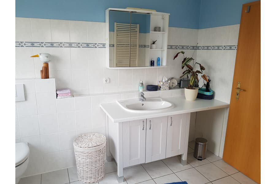 Waschbecken in der Sonnigen Ferienwohnung im Waldwinkel in Jesteburg