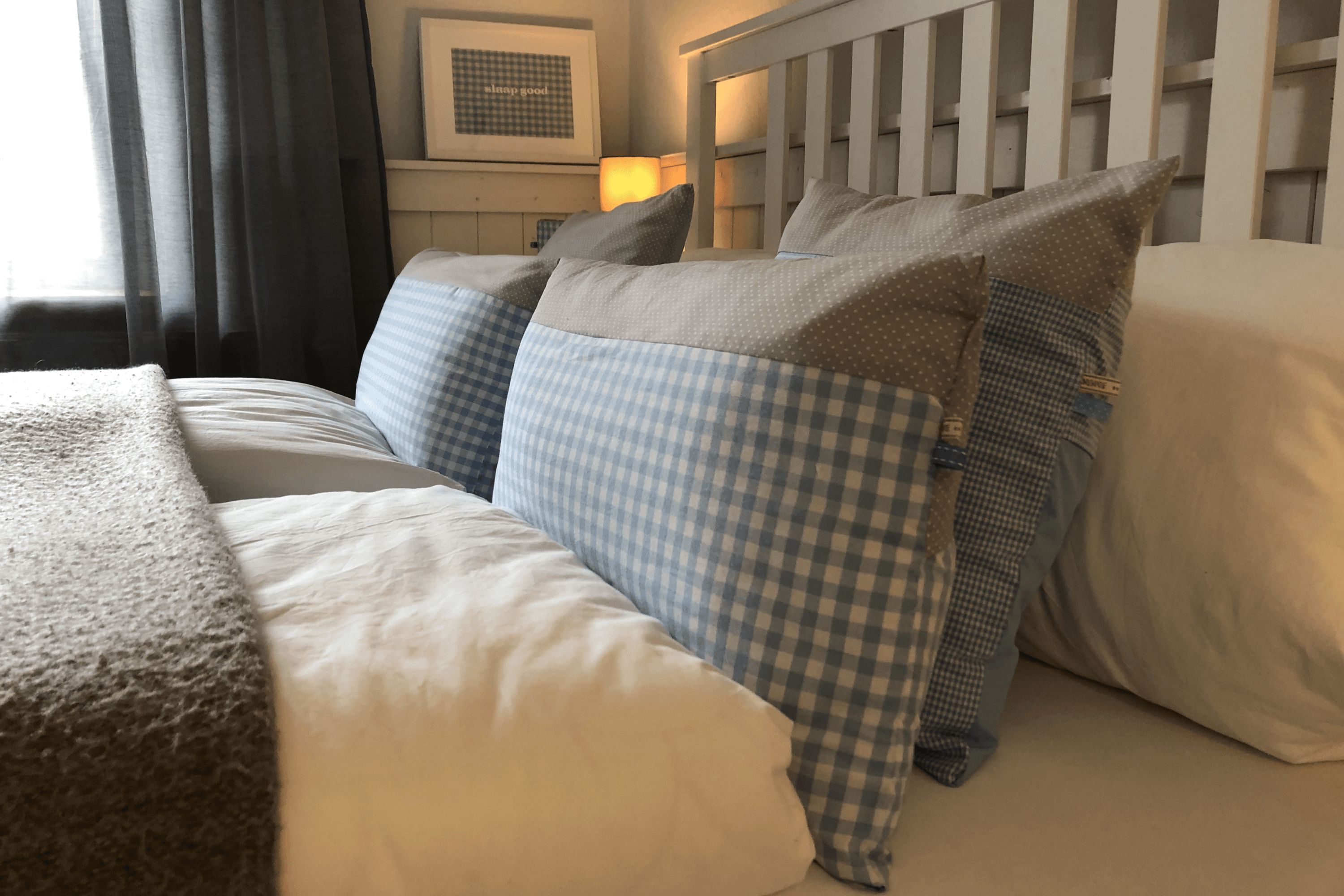 Schlafzimmer Bett in dem Ferienhaus Lütt hus in Wietze