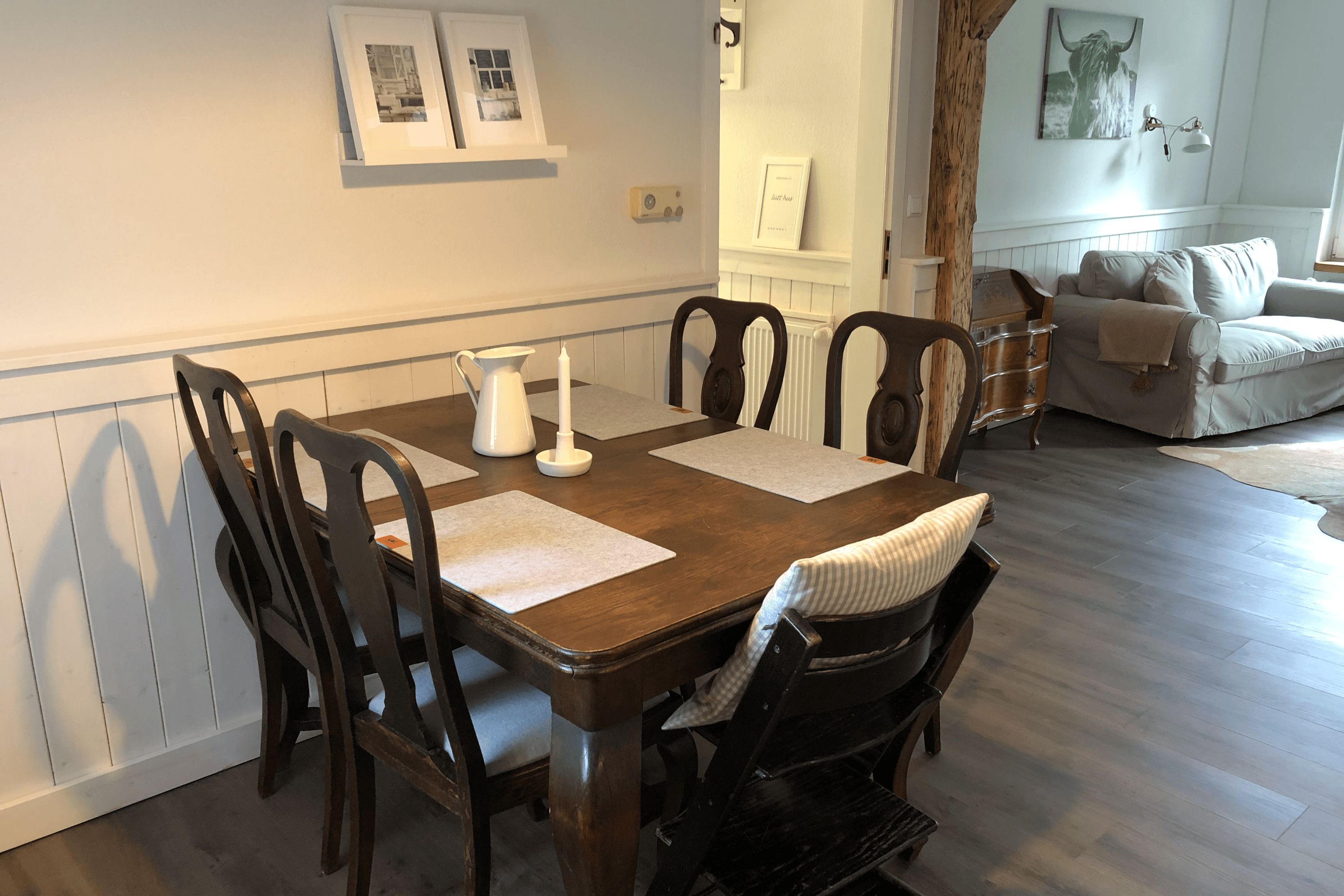 Esstisch in dem Ferienhaus Lütt hus in Wietze